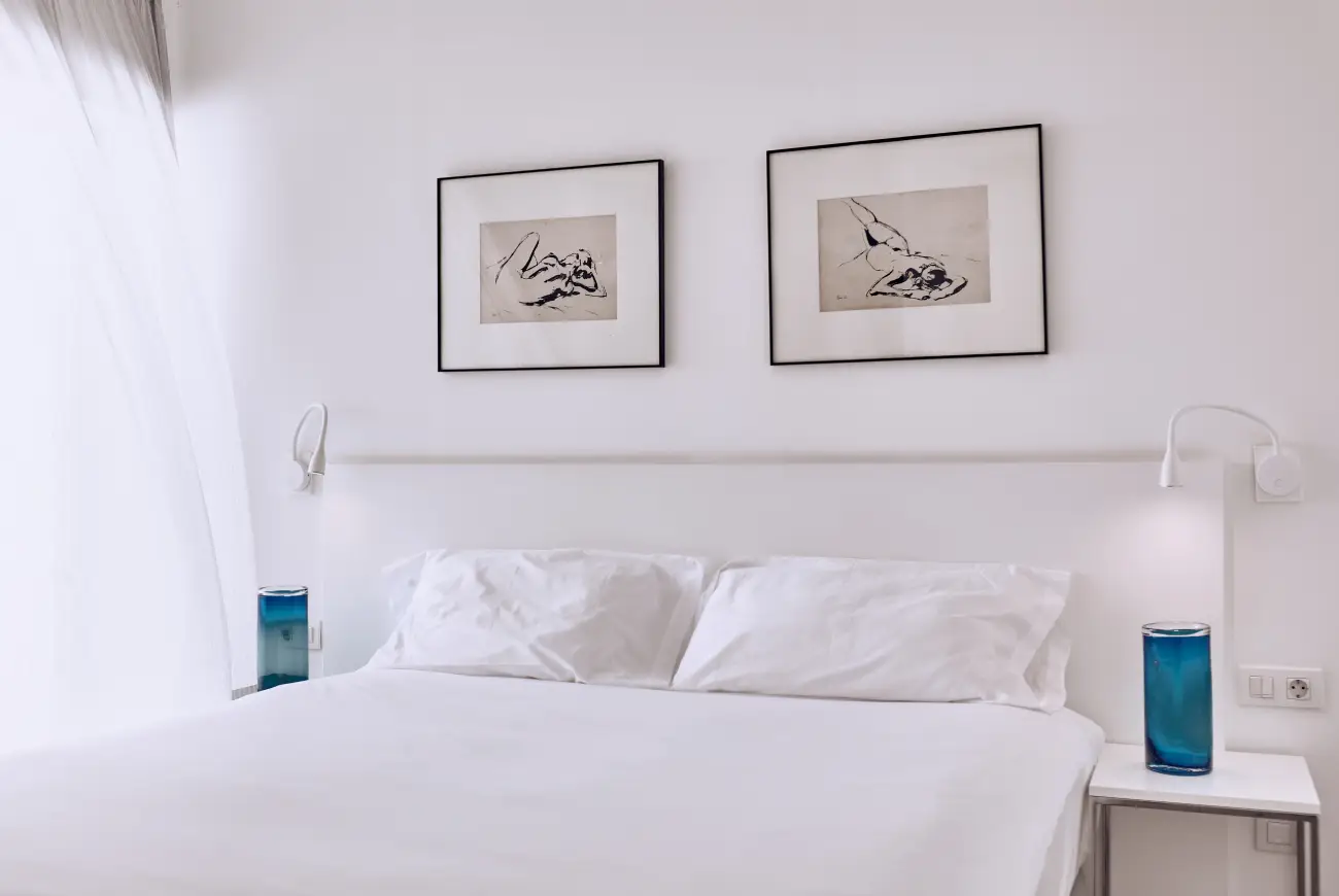 Jade One Bedroom Suite with Side Sea View bedroom with king bed
