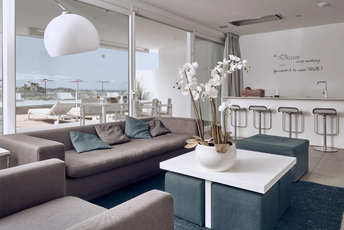 Sapphire Two Bedroom Suite with Sea View and Jacuzzi dining area with sea view