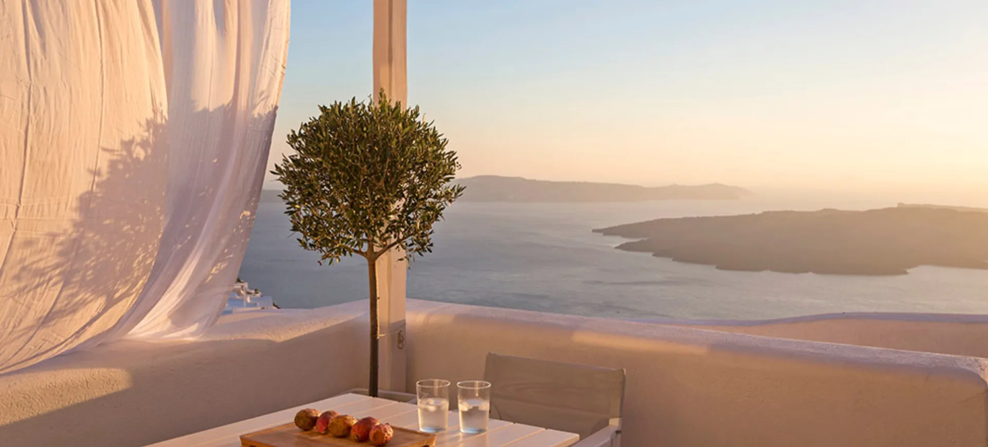 Adults-only Boutique Caldera Hotel Santorini
