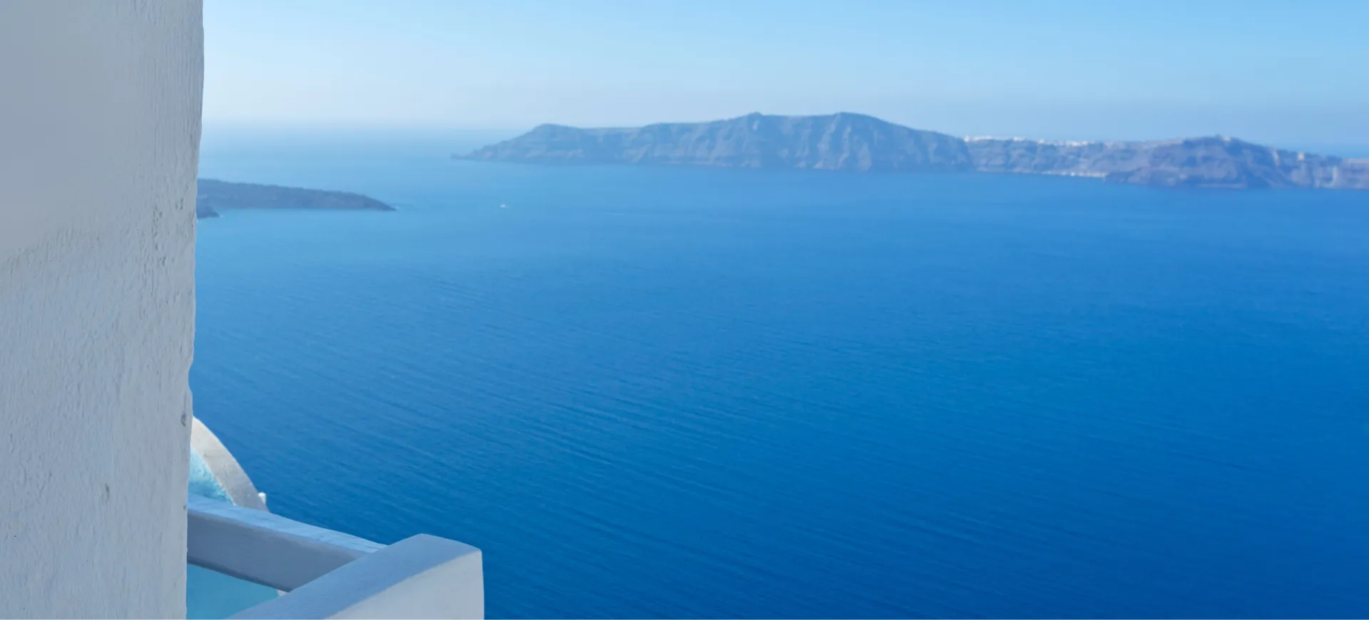 Caldera View Rooms in Santorini