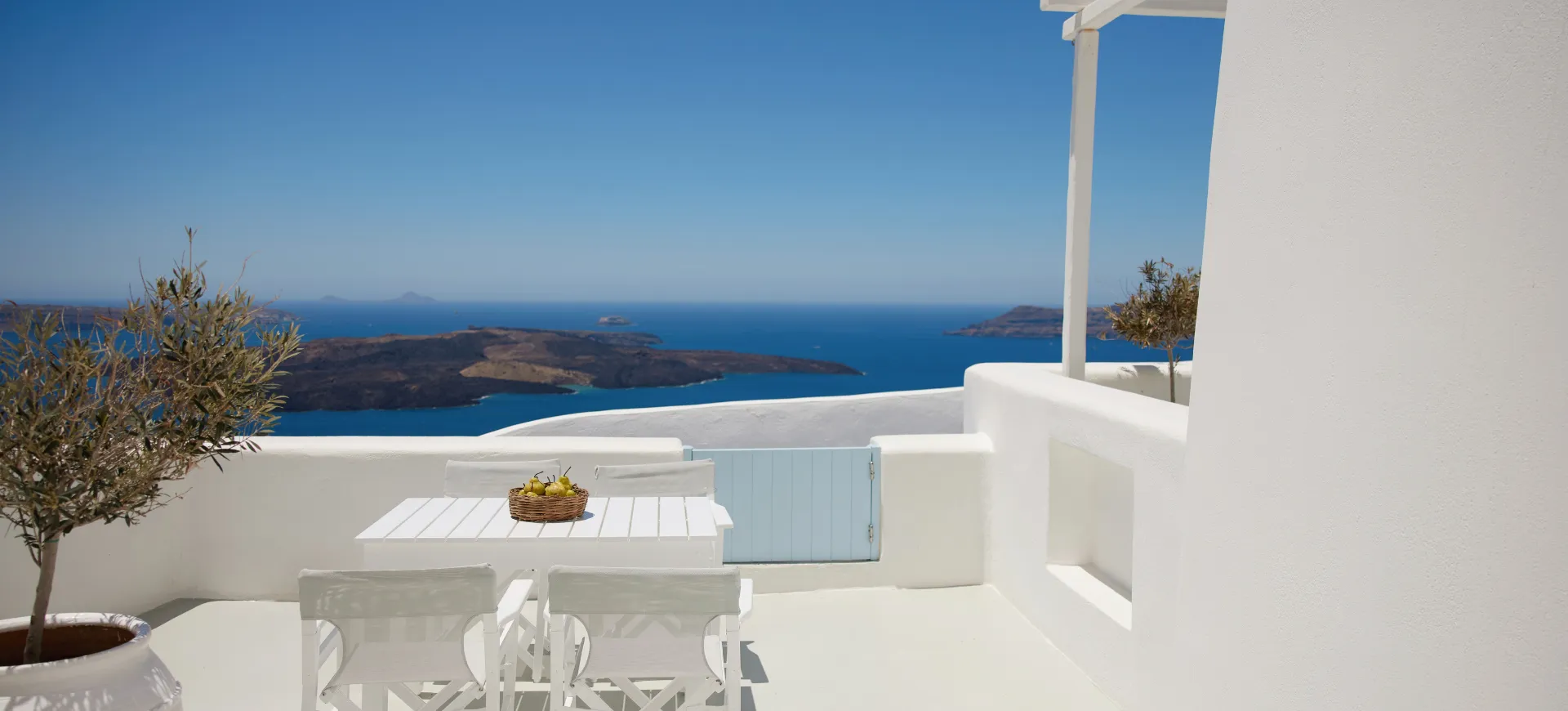 Villa with Caldera view in Santorini island
