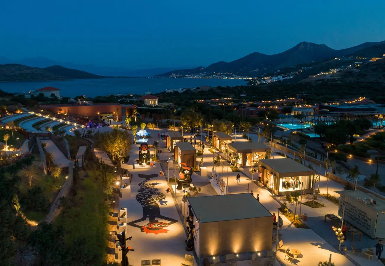 The End of the Buffet: Why Street Food Is Taking Over High-End Hospitality