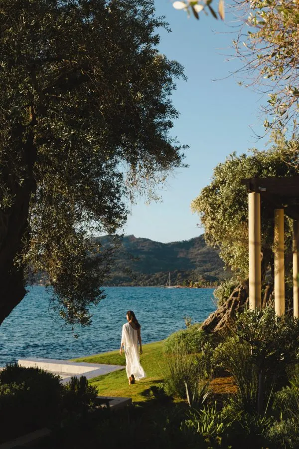 Why Pot Smashing in Corfu is the Most Fascinating Easter Custom 2 Pot Smashing in Corfu