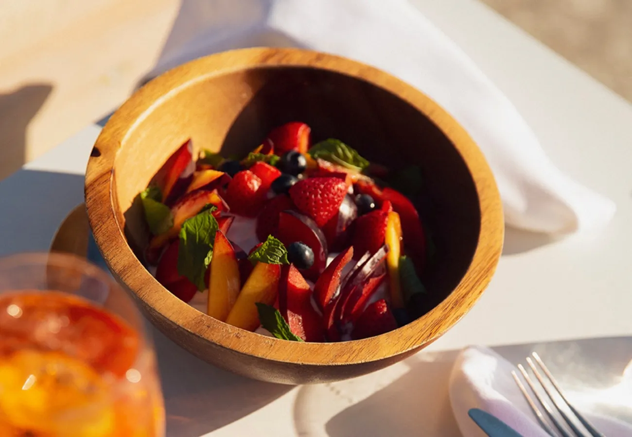 Healthy breakfast in Firostefani