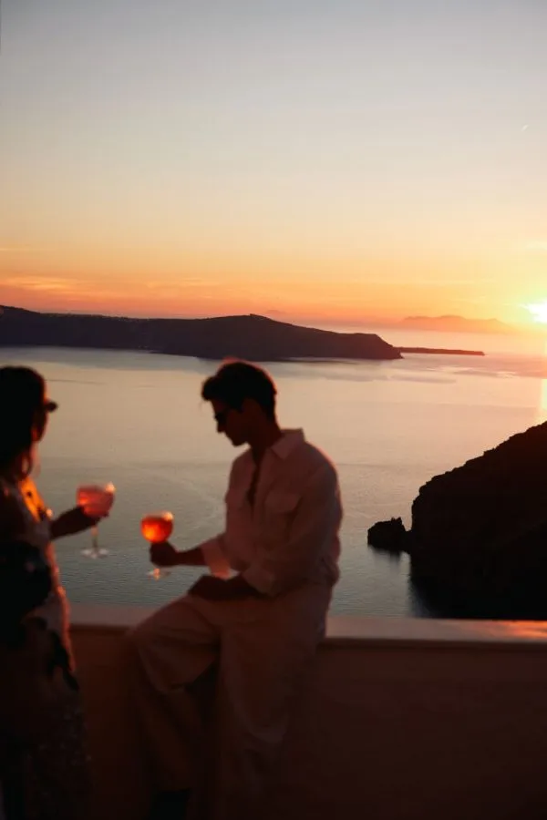 The Most Private Spot in Santorini's Busiest Hub 1 The Most Private Spot in Santorini's Busiest Hub