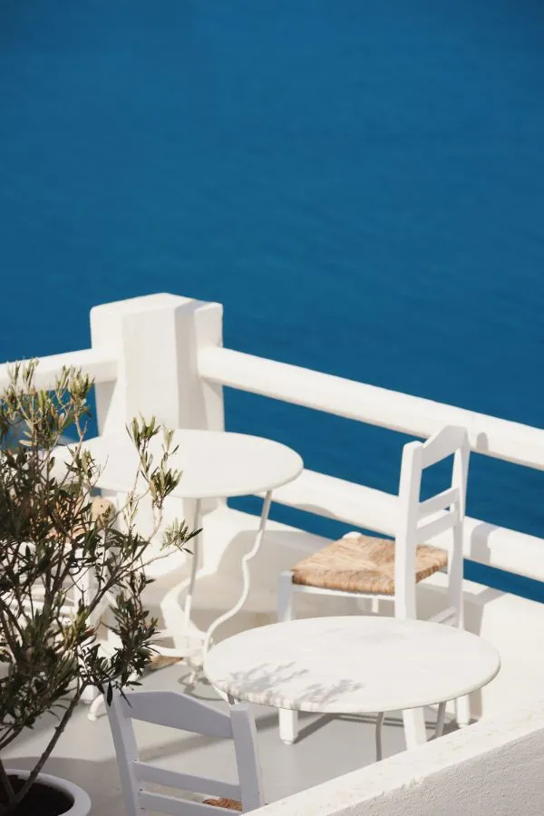 What If Luxury Made Santorini Feel Simpler?